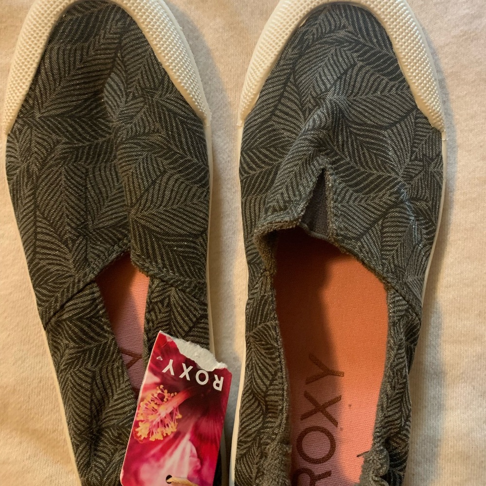 Roxy Women's Gray Patterned Flats
